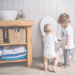 Descubre los peligros que hay en el baño para tu bebé