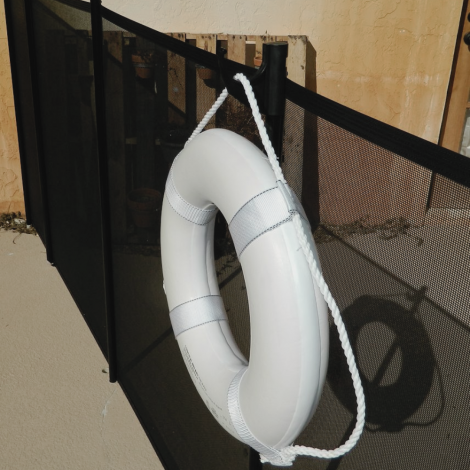 colgador-para-valla-de-piscina-desmontable